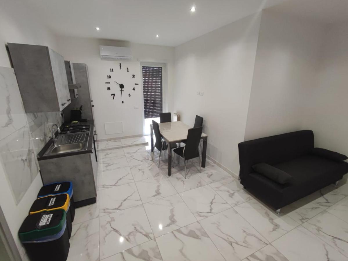 Intero Appartamento Casa Vacanze "Il Pino" Roma Infernetto Extérieur photo